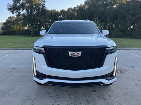 Used 2024 Cadillac Escalade Sport Platinum w/ Heavy-Duty Trailer Package image 13