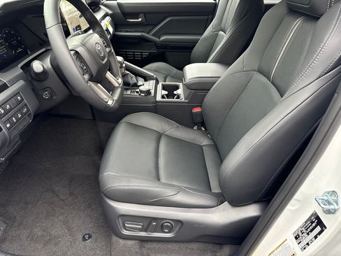 New 2026 Toyota 4Runner Limited AWD/4WD image 21