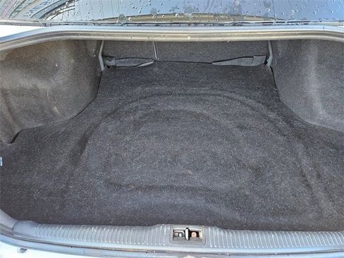 Used 2003 Kia Optima LX image 9