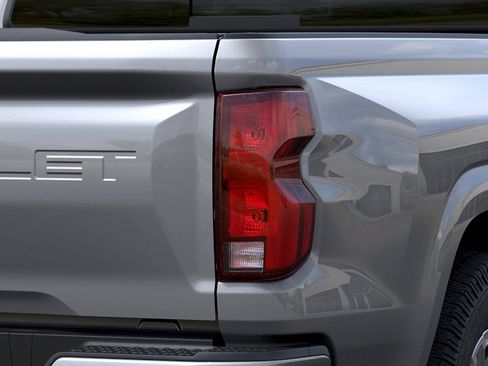 New 2026 Chevrolet Colorado LT w/ LT Convenience Package AWD/4WD image 11