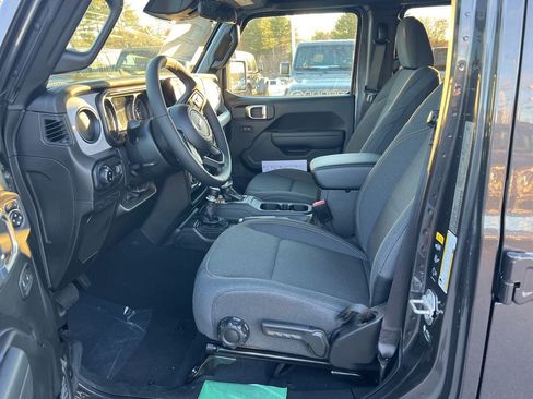 New 2026 Jeep Gladiator Sport image 21