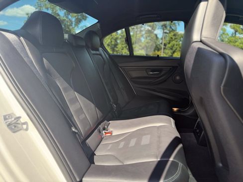 Used 2015 BMW M3 RWD image 29