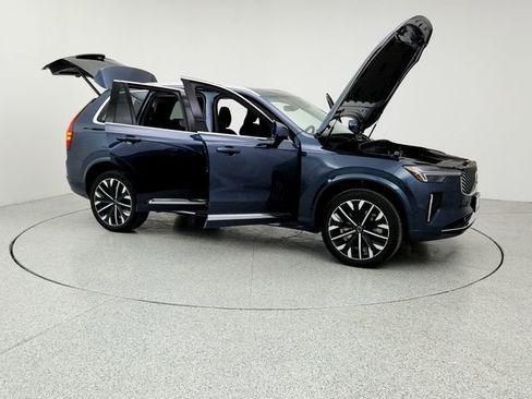 New 2026 Volvo XC90 T8 Plus image 10