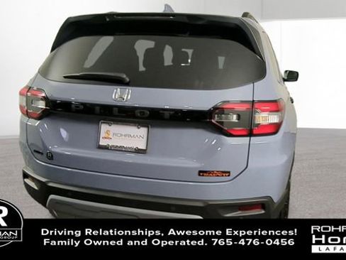 New 2025 Honda Pilot TrailSport image 8