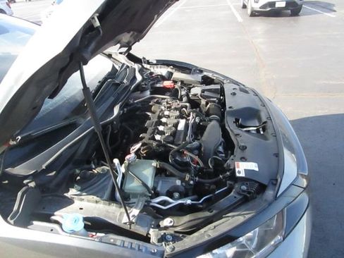 Used 2019 Honda Civic Sport image 10