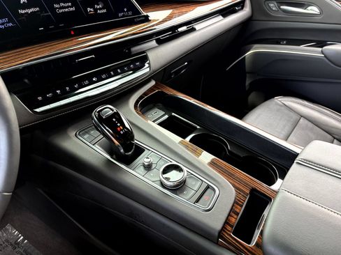 Certified 2024 Cadillac Escalade ESV Premium Luxury RWD image 26