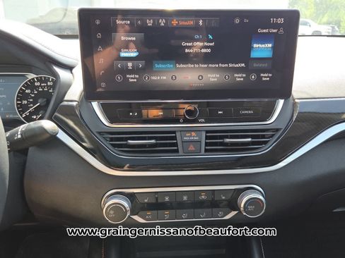 Used 2023 Nissan Altima 2.5 SR w/ SR Premium Package FWD image 8