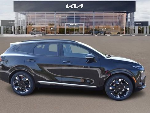 New 2026 Kia Sportage SX image 2