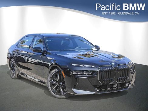 New 2026 BMW i7 eDrive50 w/ M Sport Package RWD image 1