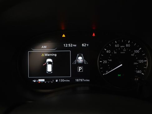 Used 2024 Nissan Kicks SV FWD image 25