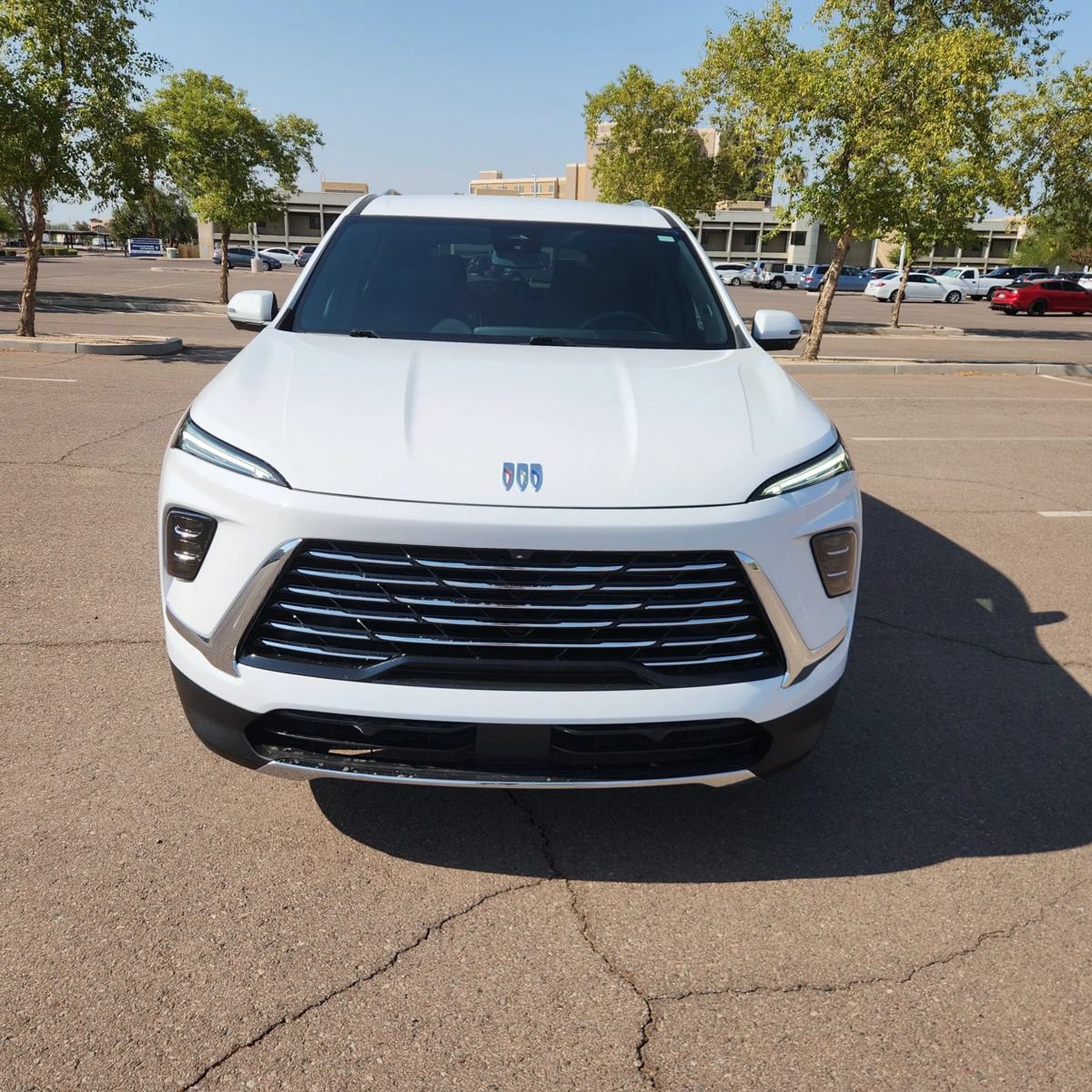 Used 2025 Buick Enclave Preferred FWD image 2