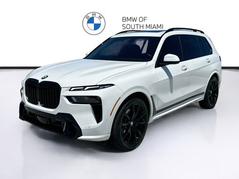 Certified 2025 BMW X7 xDrive40i w/ M Sport Package AWD/4WD image 3