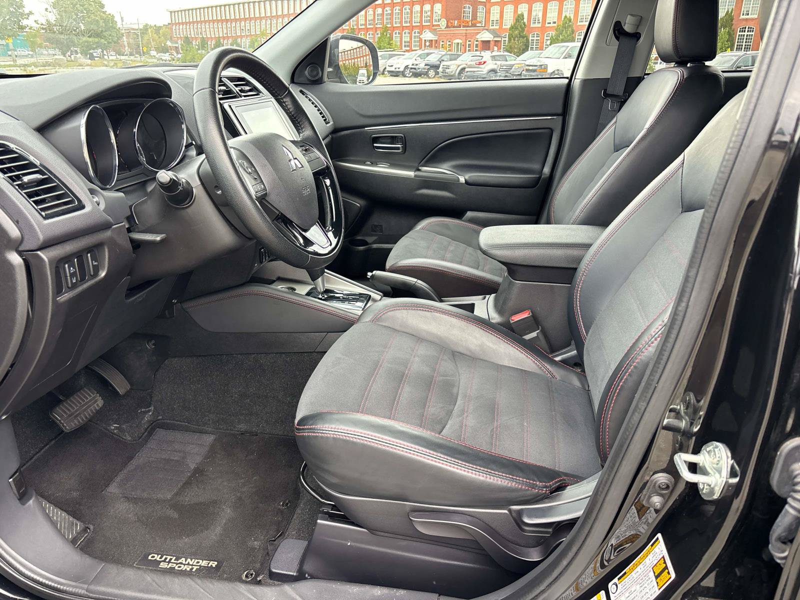 Used 2024 Mitsubishi Outlander Sport AWD image 11