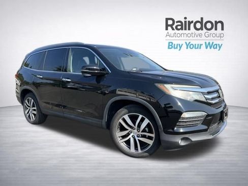 Used 2017 Honda Pilot Touring image 1
