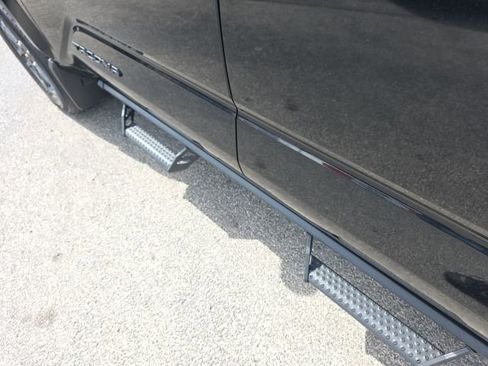 Used 2025 Toyota Tacoma TRD Sport image 8