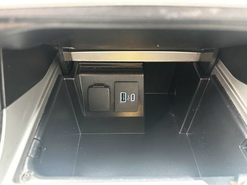Certified 2023 Ford Explorer XLT AWD/4WD image 24