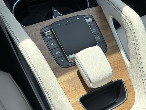 Certified 2024 Mercedes-Benz GLE 350 GLE350 4MATIC image 28