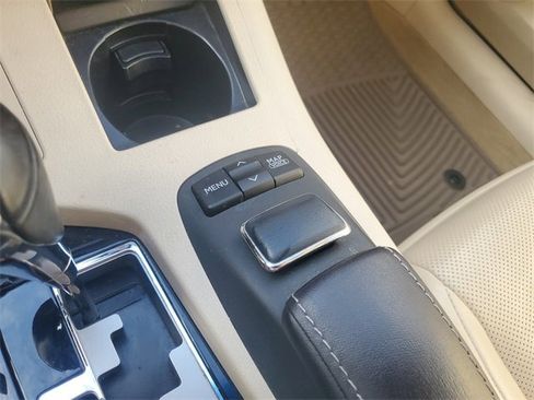 Used 2013 Lexus ES 300h image 25