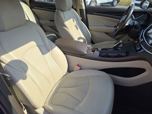 Used 2017 Buick LaCrosse Premium image 31