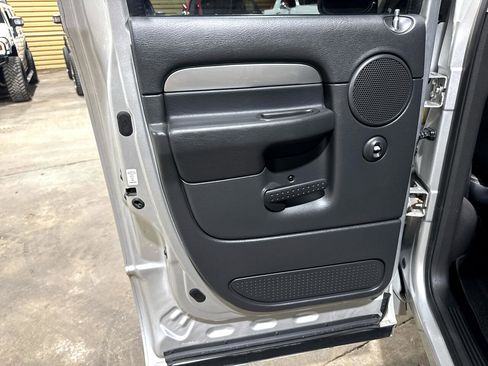 Used 2005 Dodge Ram 1500 Truck 2WD Quad Cab image 54