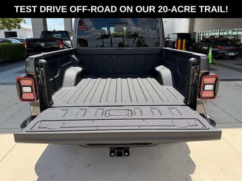 New 2026 Jeep Gladiator Mojave image 38