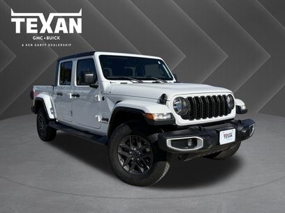 Used 2024 Jeep Gladiator Sport