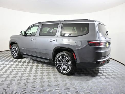 Used 2024 Jeep Wagoneer Series II w/ Flexible Seating Group AWD/4WD image 4