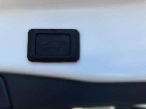 Used 2025 Toyota RAV4 XLE w/ Convenience Package AWD/4WD image 45