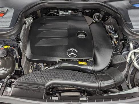 Used 2022 Mercedes-Benz GLC 300 4MATIC image 34