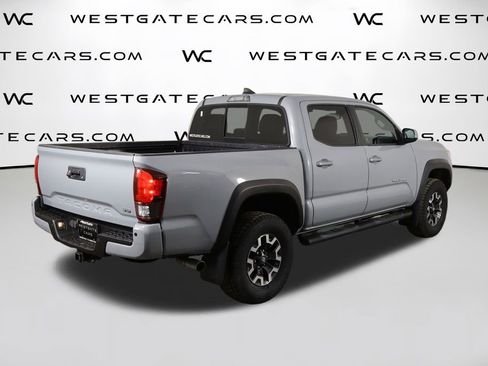 Used 2018 Toyota Tacoma TRD Off-Road AWD/4WD image 49