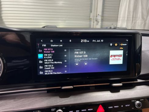 Used 2024 Kia Carnival EX FWD image 36