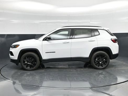 New 2026 Jeep Compass Altitude image 5