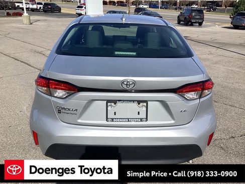 Used 2024 Toyota Corolla LE image 7