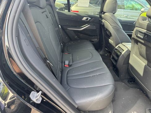 Used 2022 BMW X5 xDrive40i w/ Parking Assistance Package AWD/4WD image 32