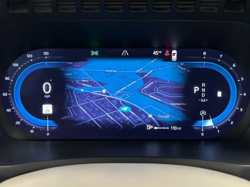 Used 2024 Volvo XC90 B5 Plus w/ Protection Package Premier image 29