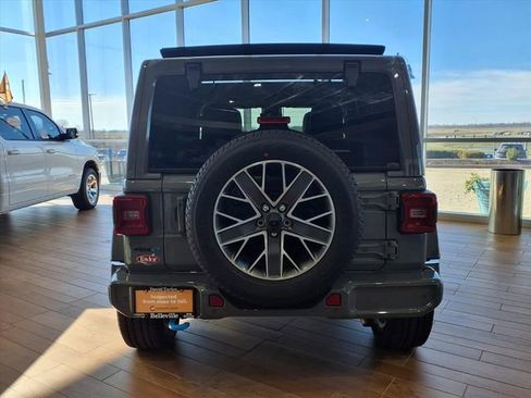 Certified 2022 Jeep Wrangler Unlimited Sahara image 24