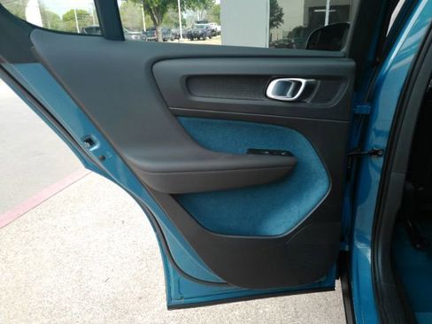 Used 2022 Volvo C40 P8 Recharge Ultimate image 16