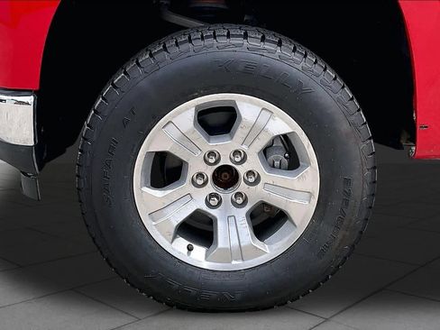 Used 2021 Chevrolet Silverado 1500 LT AWD/4WD image 11