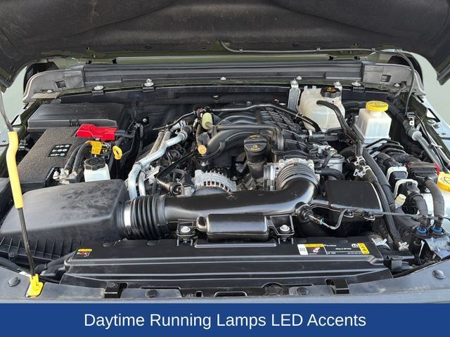 Used 2023 Jeep Gladiator Mojave w/ LED Lighting Group AWD/4WD image 28