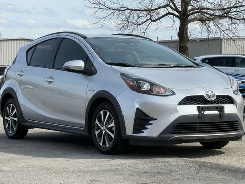 Used 2018 Toyota Prius C Two image 7