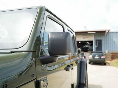 Used 2023 Jeep Gladiator Mojave w/ Trailer Tow Package AWD/4WD image 23