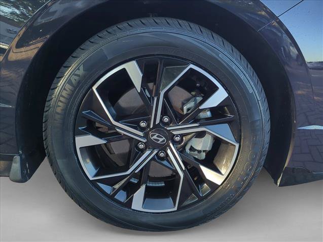 Used 2025 Hyundai Sonata SEL FWD image 4