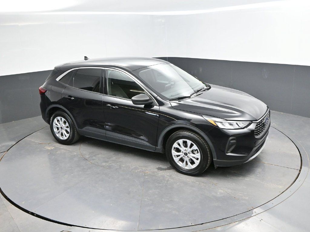Used 2024 Ford Escape Active FWD image 24