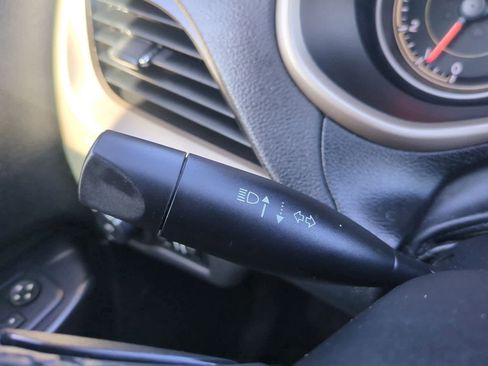 Used 2016 Jeep Cherokee Latitude w/ Cold Weather Group image 26