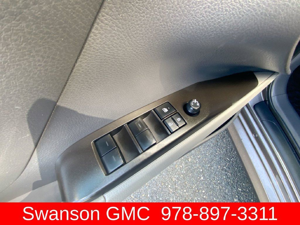 Used 2022 Toyota Camry LE FWD image 22