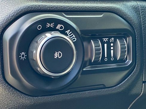 Used 2021 Jeep Wrangler Willys image 9