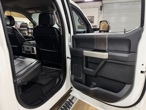 Used 2020 Ford F350 Lariat w/ Lariat Ultimate Package AWD/4WD image 17