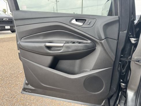 Used 2019 Ford Escape SE FWD image 20