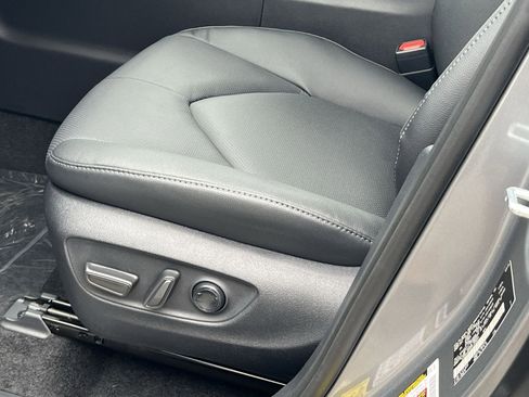 New 2026 Toyota Grand Highlander Platinum image 8