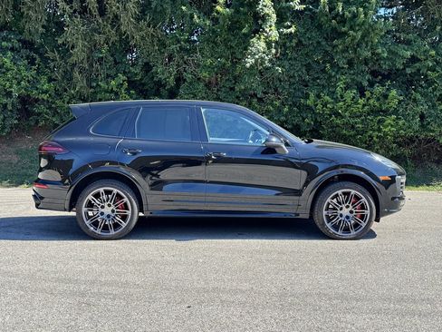 Used 2018 Porsche Cayenne GTS w/ Premium Package Plus image 4